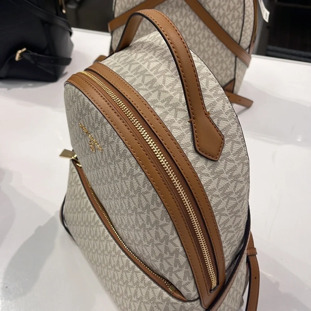 Michael Kors Womens Valerie Medium Logo Backpack 30F2G9VB2B-149 (Vanilla) NWT
